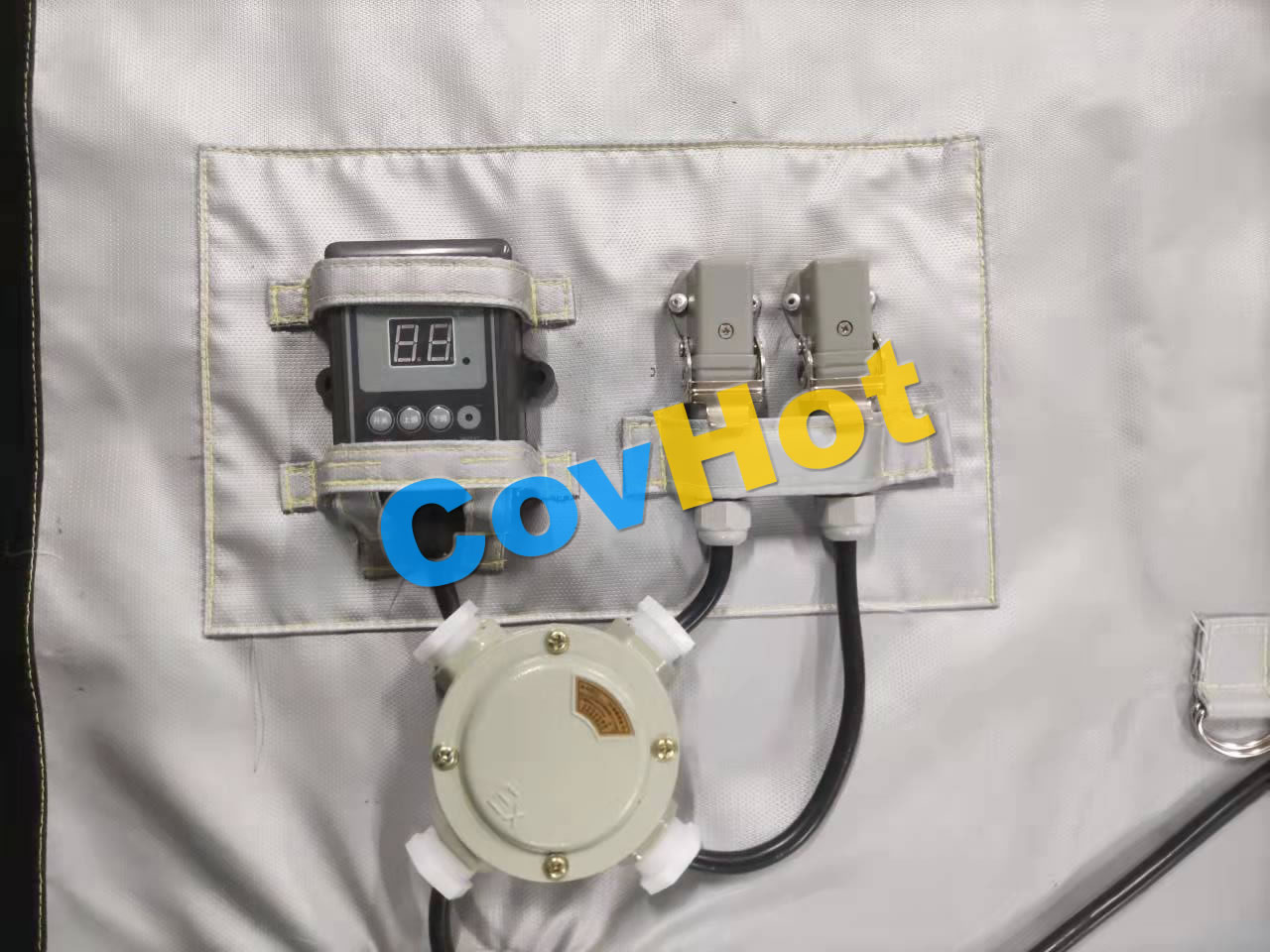 電伴熱<a href=http://www.doxkdst.cn/e/tags/?tagname=%E4%BF%9D%E6%B8%A9%E5%A5%97 target=_blank class=infotextkey>保溫套</a>